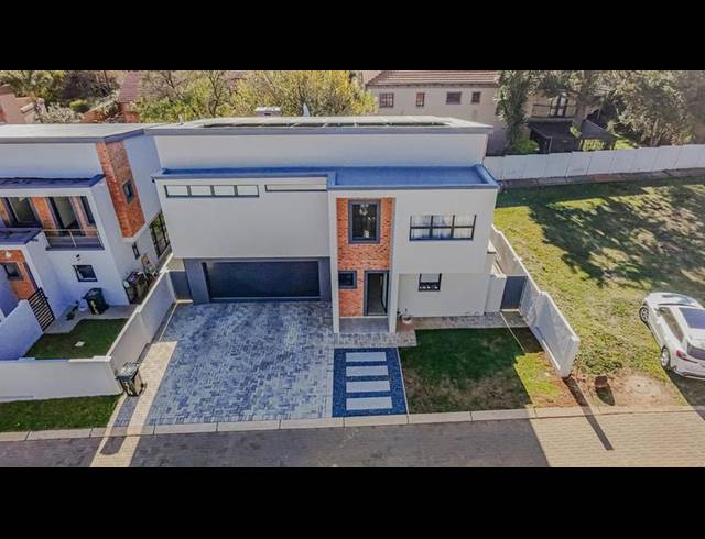 3 BEDROOM HOUSE FOR SALE IN OLYMPUS AH